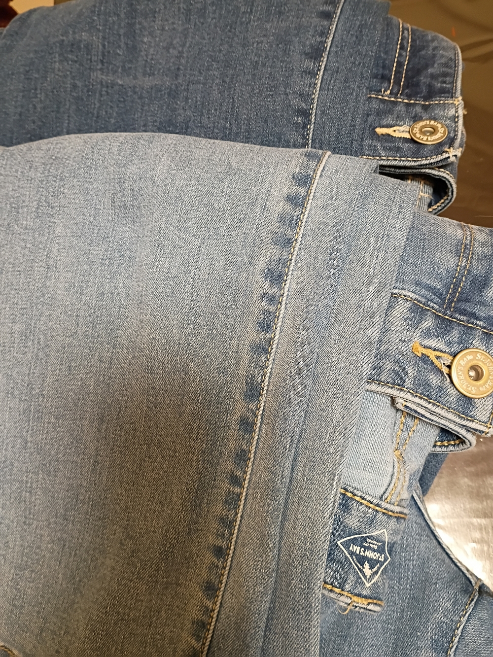 🩵2 Pr (1pr Light + 1pr dark)  StJohnsBay Size 24W Jeans Classic Straight Leg💙